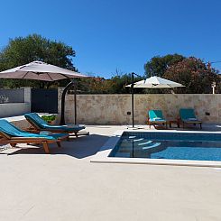Vakantiehuis "Charmy Luna" mit Pool