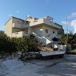Appartement Idyllische, moderne Ferienwohnung direkt am Meer