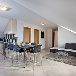 Appartement Mélanie Penthouse in einer Villa direkt am Stra