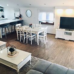 Vakantiehuis Angenehmes Haus in Posedarje mit großem Garten