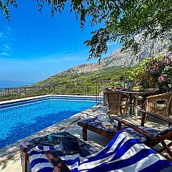 Vakantiehuis Charmantes Steinhaus mit Pool und Meerblick