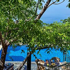 Vakantiehuis Charmantes Steinhaus mit Pool und Meerblick