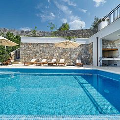 Vakantiehuis Wunderschön gestaltete Villa Mladenka in Suhi 