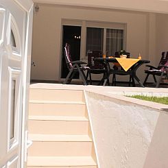 Appartement Moderne Ferienwohnung in Omiš mit Terrasse und 