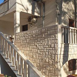 Appartement Wohnung in Sveta Nedilja mit privatem Parkplatz