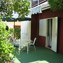 Appartement Große Ferienwohnung in Pag mit Privater Terrass