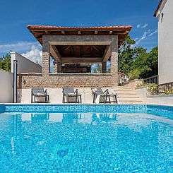 Vakantiehuis Rustikale Ferienvilla Pomalo