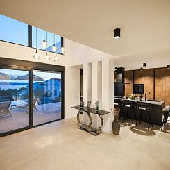 Vakantiehuis Villa Novue with pool