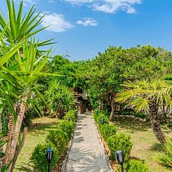 Vakantiehuis Rustical Villa VERDE with pool