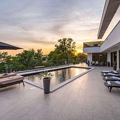 Vakantiehuis Villa Royal Hill with pool