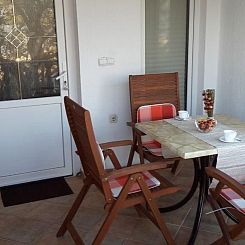 Appartement für vier Personen mit Terrasse