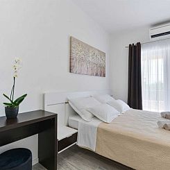 Vakantiehuis Stone Villa Banovi with heated pool