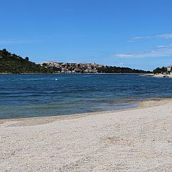 Vakantiehuis Großes, strandnahes Ferienhaus in Podglavica