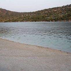 Vakantiehuis Großes, strandnahes Ferienhaus in Podglavica