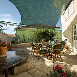 Vakantiehuis Gesamtes Ferienhaus in Sumartin mit Privatem Po