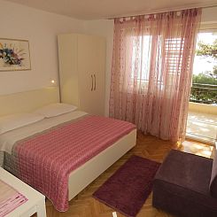 Vakantiehuis Ferien-Zimmer mit Terrasse