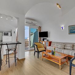 Appartement Villa Margitta mit Pool, Tennisplatz und Meerbli
