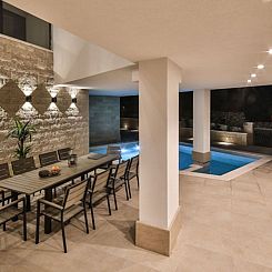 Vakantiehuis Luxusvilla Viola mit Pool, Sauna und Fitnessrau