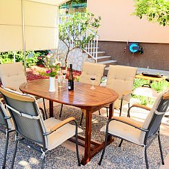 Appartement Wohnung mit Grill, Terrasse und Garten