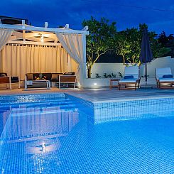 Appartement Charmantes Studio Irena - EOS CROATIA