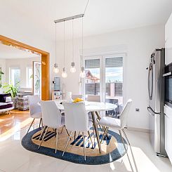 Vakantiehuis Queen Ahn with heated pool