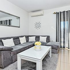 Vakantiehuis Holiday house Anetta