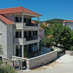 Vakantiehuis Steinvilla am Strand Nina - EOS CROATIA