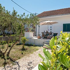 Vakantiehuis Modernes Ferienhaus mit Terrasse und Meerblick