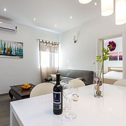 Vakantiehuis Modernes Ferienhaus mit Terrasse und Meerblick