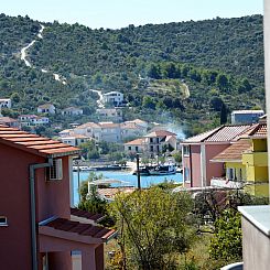 Appartement in Vinišće mit Barbecue
