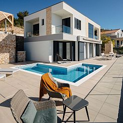 Vakantiehuis Charmantes Ferienhaus in Vinišće mit Privatem
