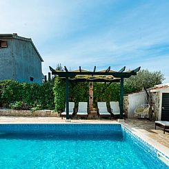 Vakantiehuis Stone Villa Mia with pool