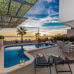 Vakantiehuis 5 Sterne Blick - Privater Pool - Luxus Villa Iv