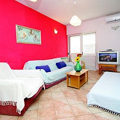 Appartement Große Wohnung in Zelenka mit Eigenem Parkplatz