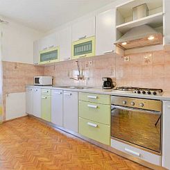 Vakantiehuis Holiday Home Vesna with pool