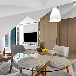 Appartement Penthouse Nikolina-50m to beach