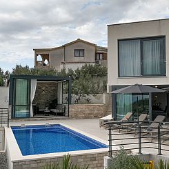 Vakantiehuis Villa Oscar mit Pool