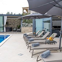 Vakantiehuis Villa Oscar mit Pool