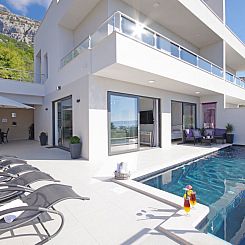Vakantiehuis in Makarska mit Schöner Terrasse