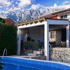 Vakantiehuis Schönes Haus in Makarska mit privatem Parkplat