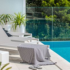 Vakantiehuis Schöne Villa Zvizdan mit Infinity-Pool
