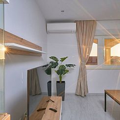 Appartement M Ganze Etage in einem geräumigen Haus mit Pool