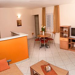 Appartement Modern eingerichtete Ferienwohnung orange