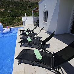 Vakantiehuis Villa Domus mit privatem beheiztem Infinity-Poo