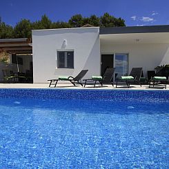 Vakantiehuis Villa Domus mit privatem beheiztem Infinity-Poo