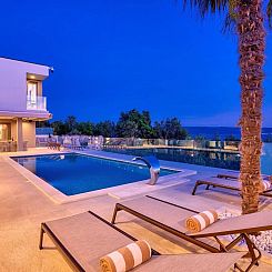 Vakantiehuis Exklusive Villa Magic mit beheiztem Pool und Sa