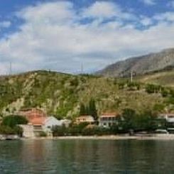 Appartement Große Ferienwohnung in Duće mit Privatem Balko