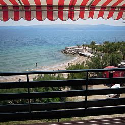Appartement Große Ferienwohnung in Duće mit Privatem Balko