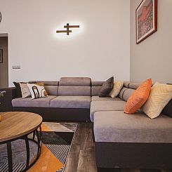 Vakantiehuis Luxuriöses Ferienhaus Lucija mit Jacuzzi