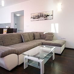 Appartement Wohnung in Dugi Rat mit Großer Terrasse